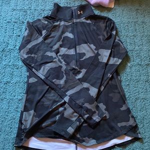 DRY fit underarmour top